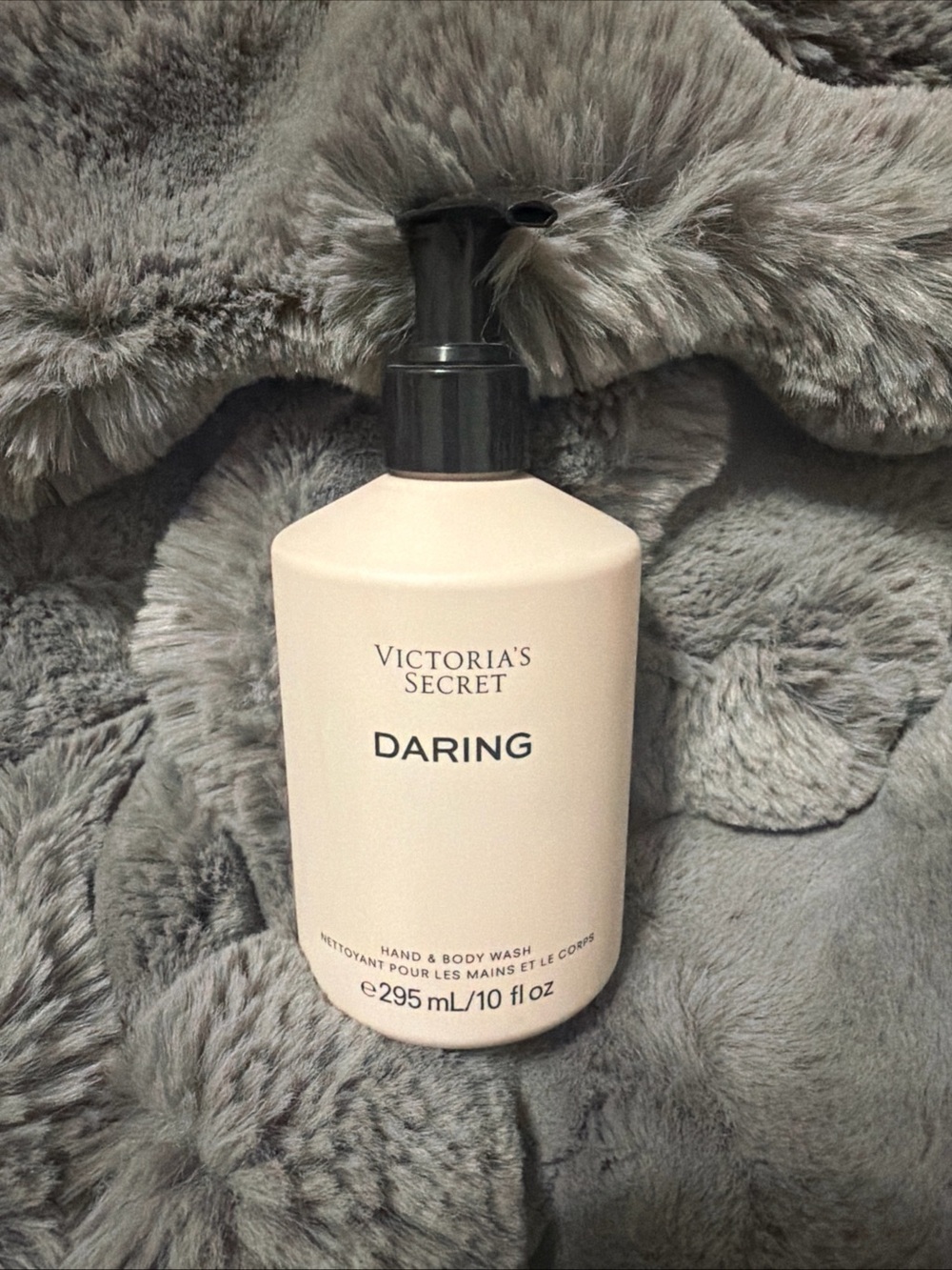 Victoria's Secret Daring Fine Fragrance Moisturizing Hand & Body Wash New